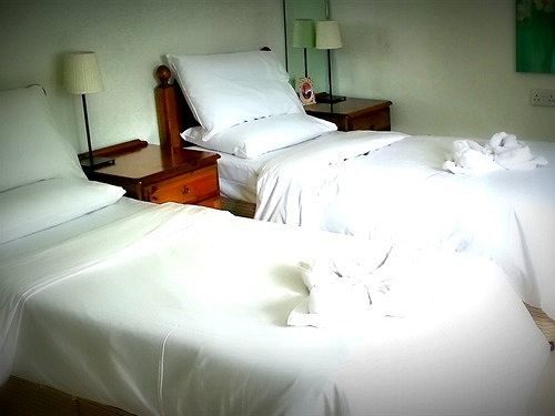 Rosemead Guest House Claygate Bagian luar foto